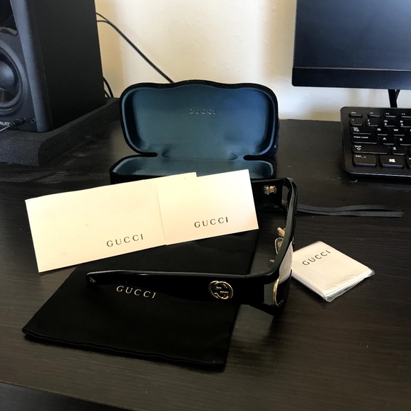 Gucci Sunglasses - Picture 2 of 8